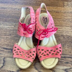 Summery leather chunky wedge heel sandals 🏝